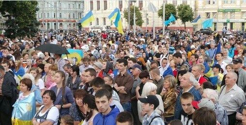 Вече Евромайдана в Харькове закончилось дубинками и задержаниями