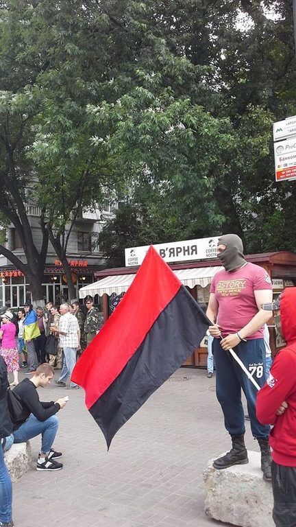 Націоналісти завадили провести хресний хід сепаратистів у Лаври