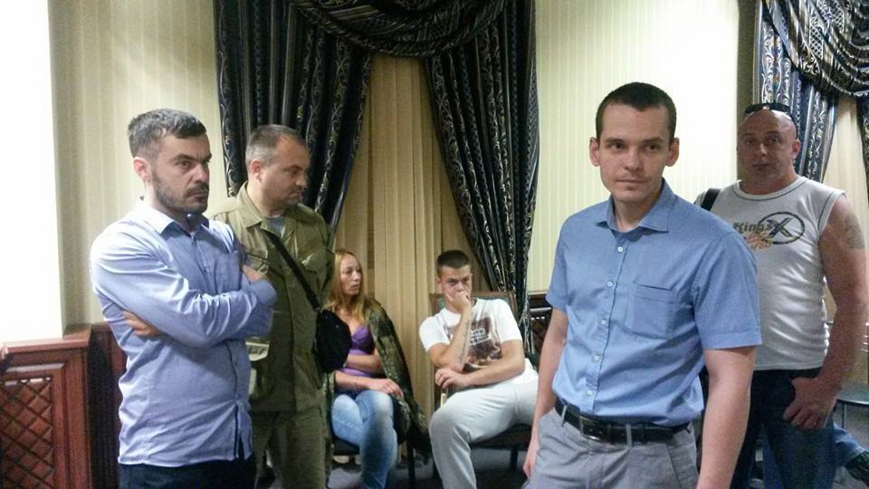 ГПУ заарештувала будівлі в Межигір'ї і розшукує документи Януковича - журналіст