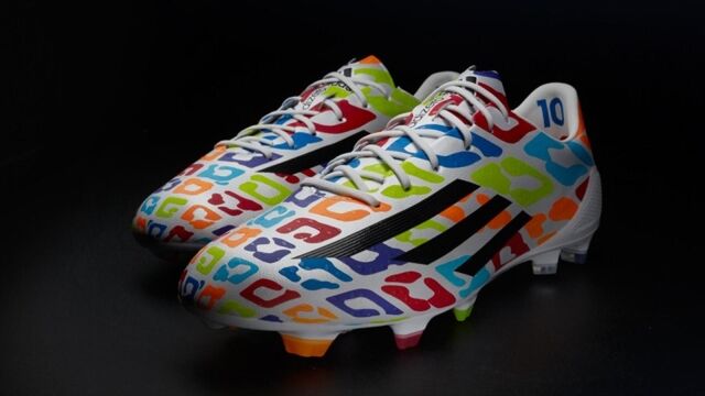 Adidas оригинально поздравил Месси с днем рождения