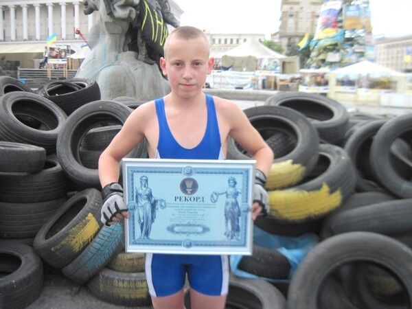 На Майдане 13-летний школьник установил рекорд Украины 