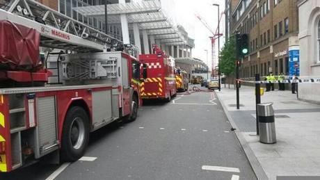 В Лондоне из самого высокого здания ЕС эвакуировали 900 человек 