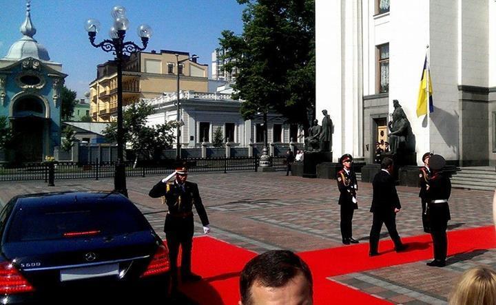   Как проходила инаугурация Порошенко в зале Верховной Рады  