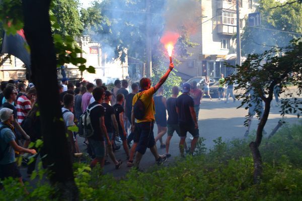 Ультрас в Черкассах провели Марш единства и собрали деньги бойцам АТО