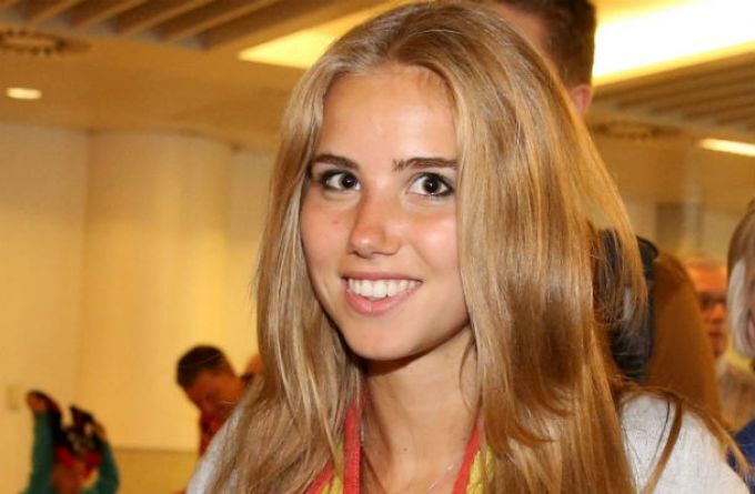 17-летняя бельгийская фанатка стала всемирно известной и получила модельный контракт