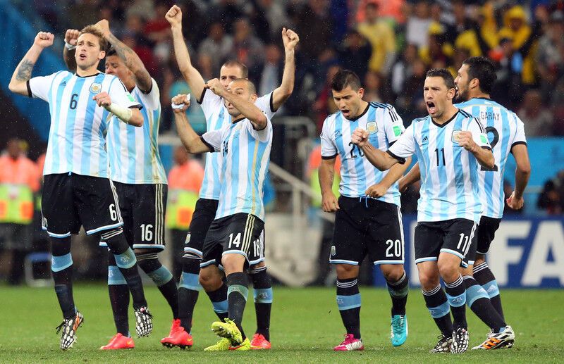 "Бело-голубая" Бразилия. Как Аргентина вышла в финал ЧМ-2014