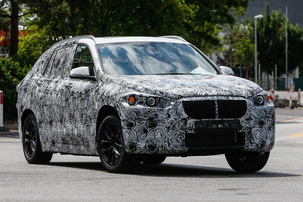 БМВ обкатывает неизвестную модель