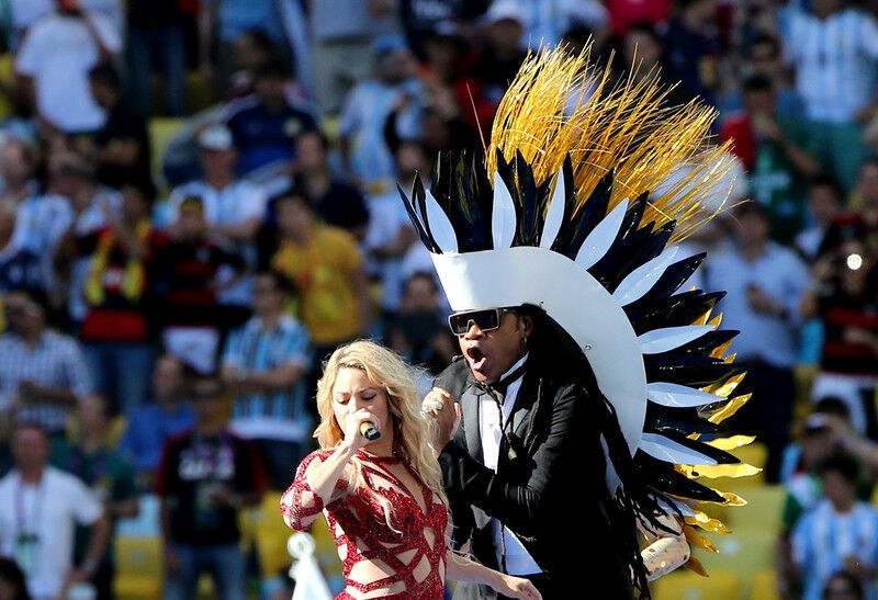 Шакира зажгла на закрытии ЧМ-2014