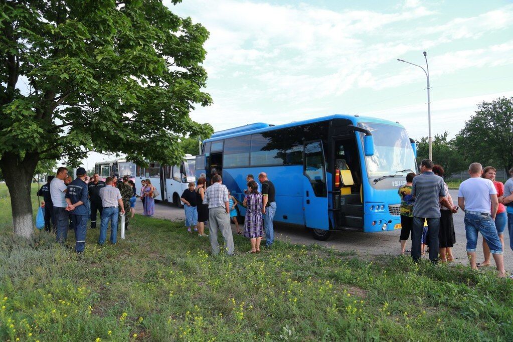 Жители Славянска и Краматорска начали возвращаться домой из Днепропетровска