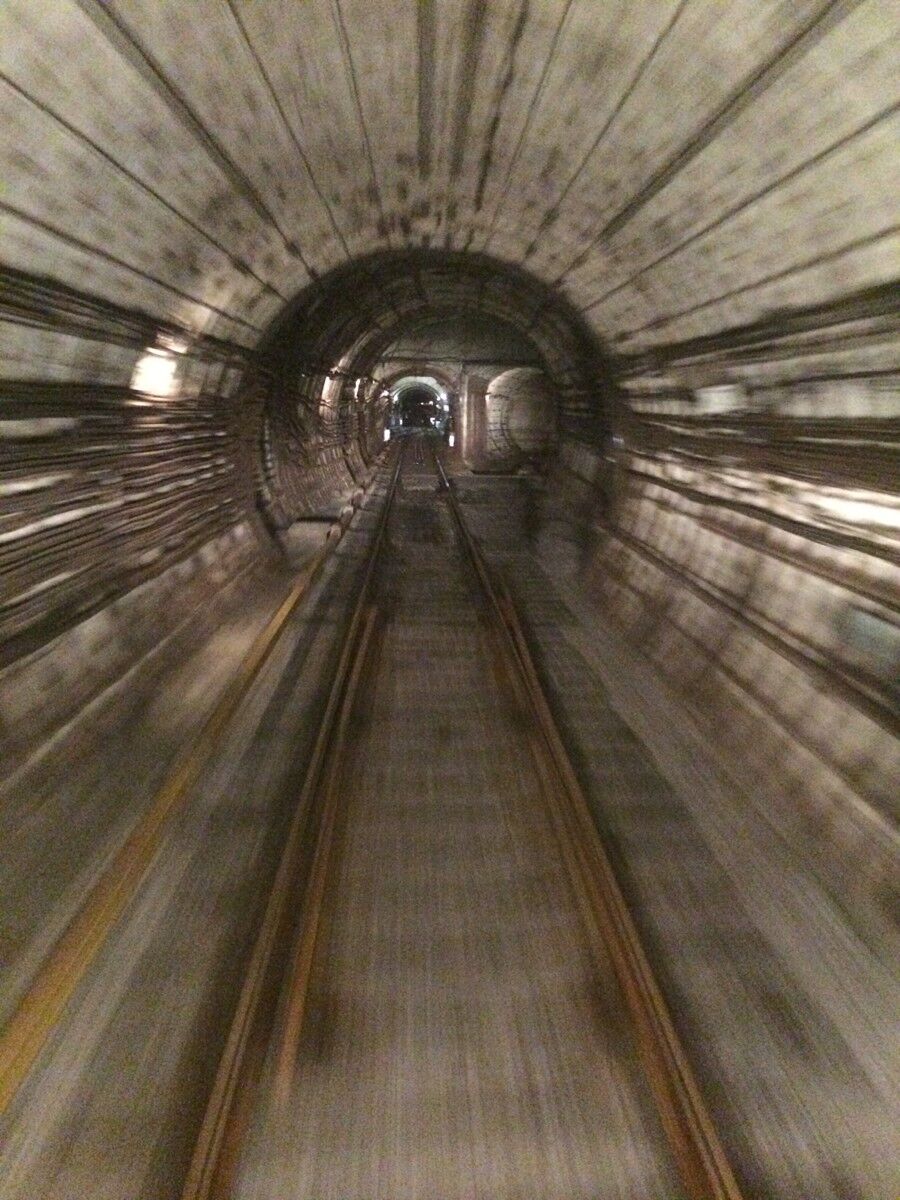 Розповідь машиніста московського метро про реальні причини аварії