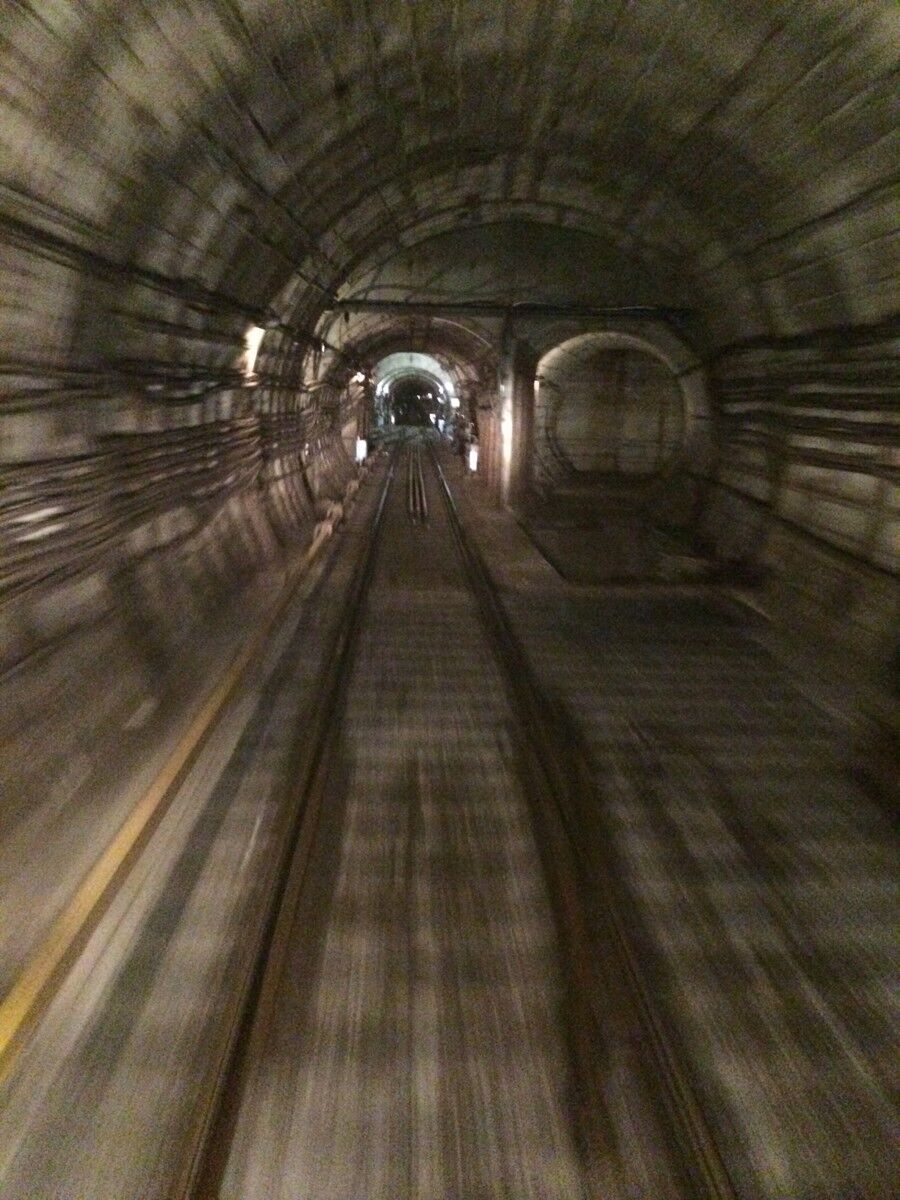 Розповідь машиніста московського метро про реальні причини аварії