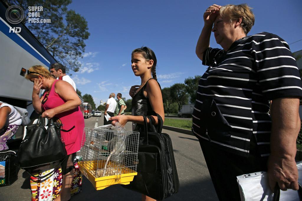 Донеччани покидають Україну