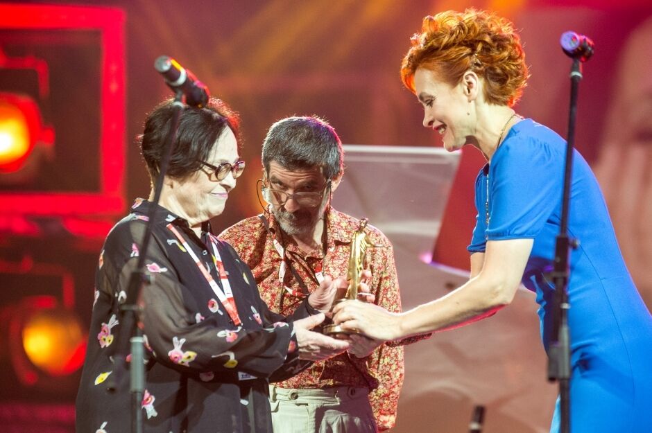 Одесса 2014: победили девушки со степлерами 