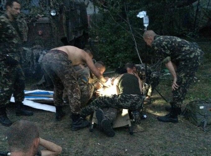 Николаевские десантники прорвали оцепление террористов и вывезли тяжелораненых в тыл