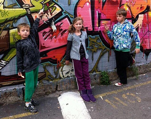 Мать, потерявшая в крушении MH17 троих детей: единственное желание – приехать в Украину