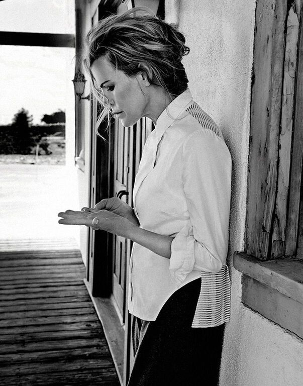 "Старушка" Ким Бейсингер в свежей фотосессии