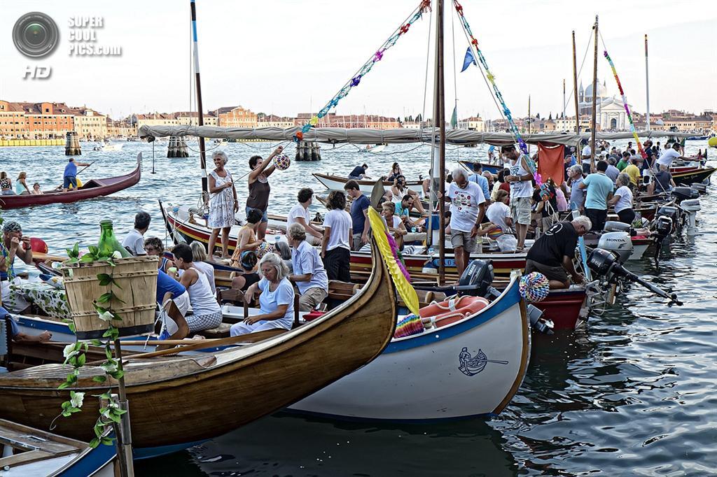 Фесту дель Реденторе - один з найяскравіших венеціанських фестивалів