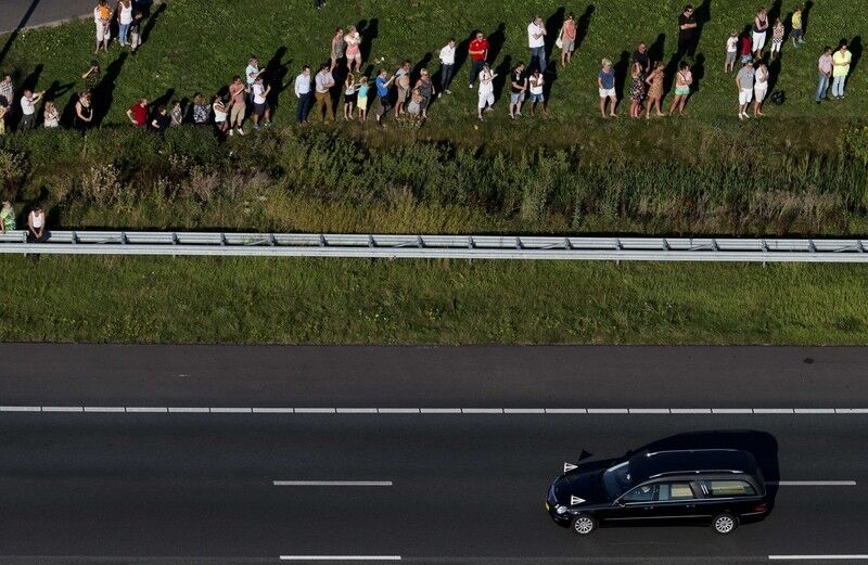 В Нідерланди прибули перші тіла жертв аварії Boeing-777