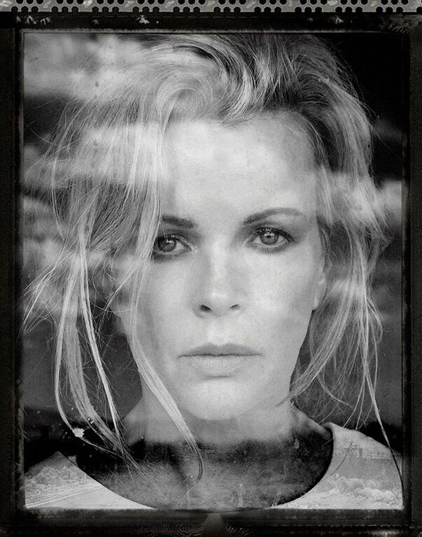 "Старушка" Ким Бейсингер в свежей фотосессии