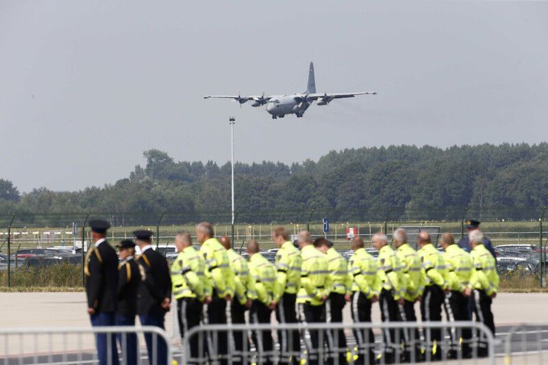В Нидерланды прибыли последние тела жертв крушения Boeing-777