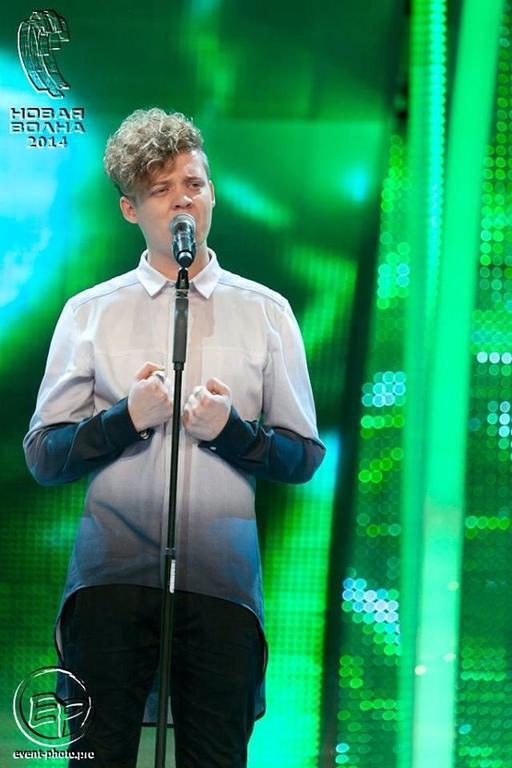 Бронзовый призер "Новой волны 2014" Вячеслав Рыбиков скоро женится