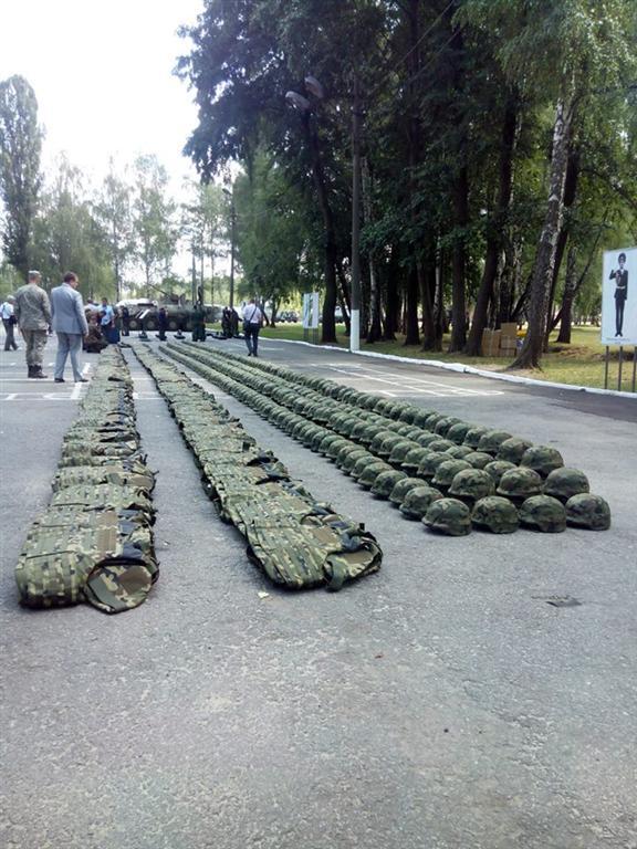 В зону АТО вирушила перша бригада Нацгвардії нового типу