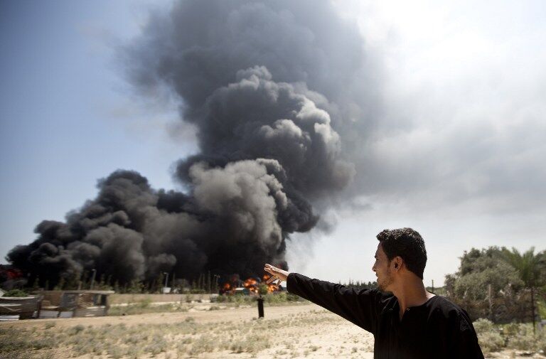 Сектор Газа горить