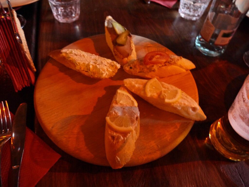 Лучшие рестораны Львова. Где попробовать вкуснейшую форель 