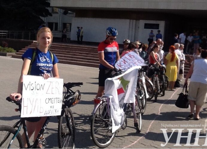 Велосипедисты требуют у Киевсовета безопасных велодорожек