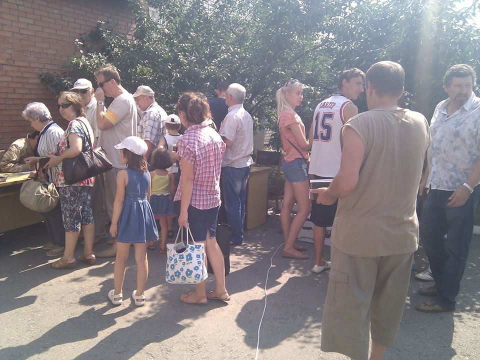 По коридору сил АТО из Луганска выехало 23 автомобиля и 71 человек