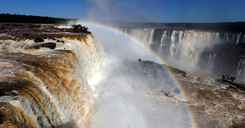Водопад Игуасу увеличил поток в 13 раз