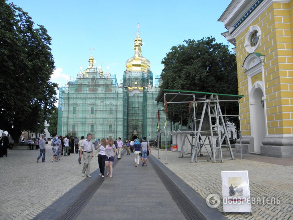 У Києво-Печерській лаврі прощалися з Митрополитом Володимиром