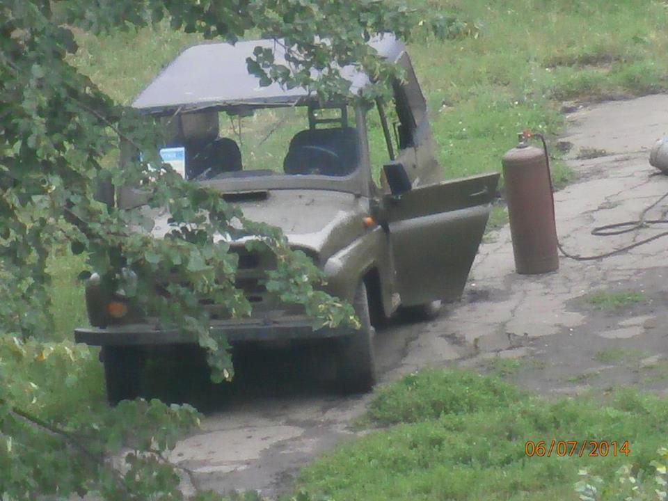 Боевики в Антраците сняли с постамента танк Т-34