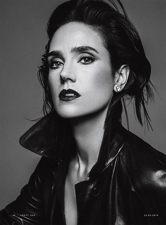 Дженнифер Коннелли дает рок