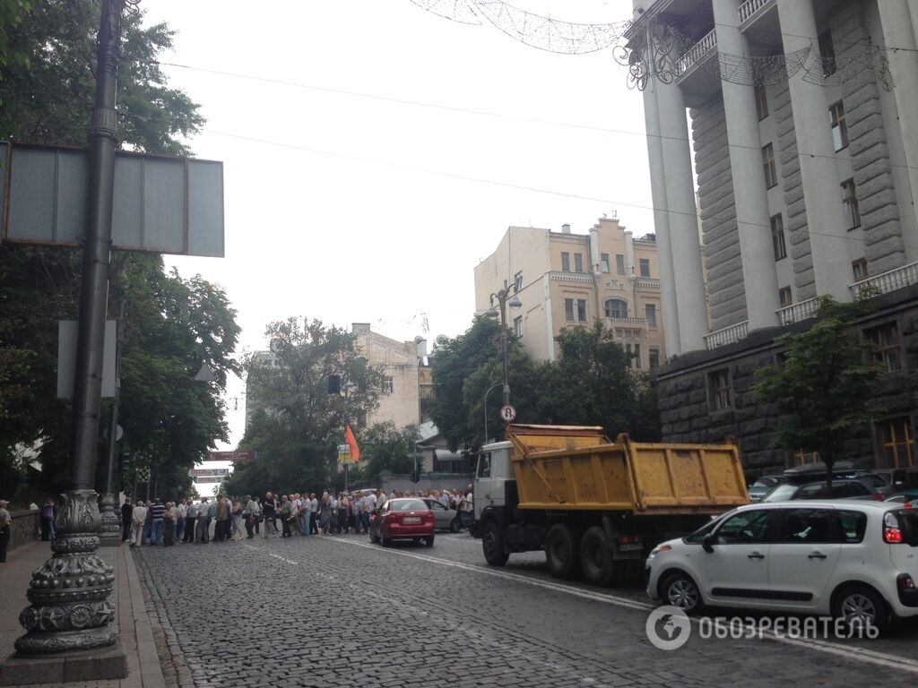 Кілька сотень чорнобильців вийшли на мітинг під Кабмін