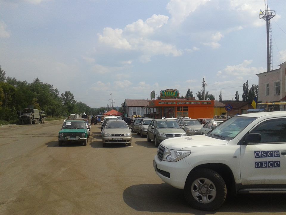 За три дня через коридор сил АТО из Луганска выехало больше 400 человек