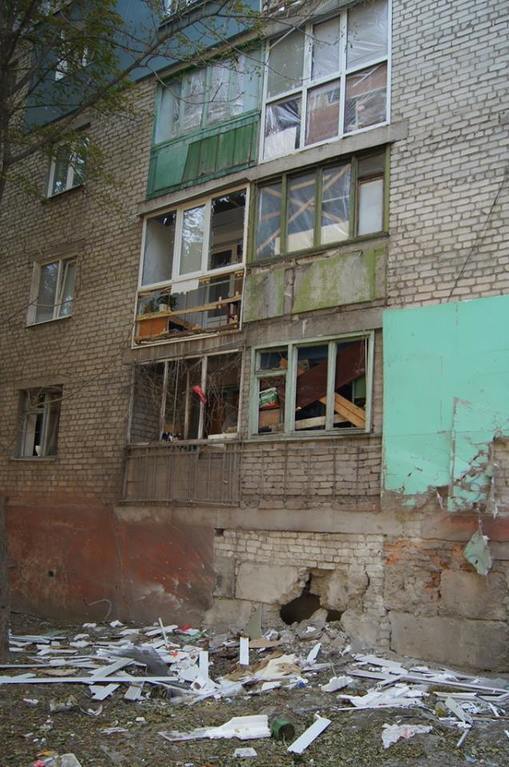 Бойовики "ЛНР" знову обстріляли Луганськ і намагаються утримати контроль над Донецьком
