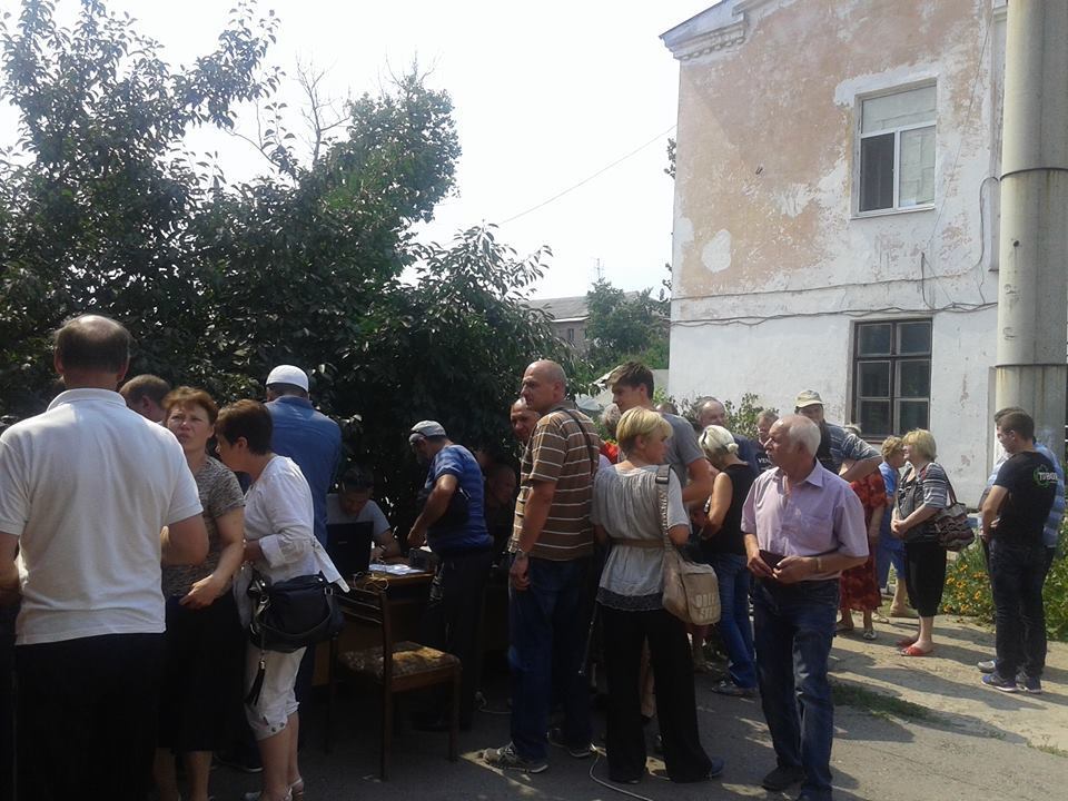 За три дні через коридор сил АТО з Луганська виїхало більше 400 осіб