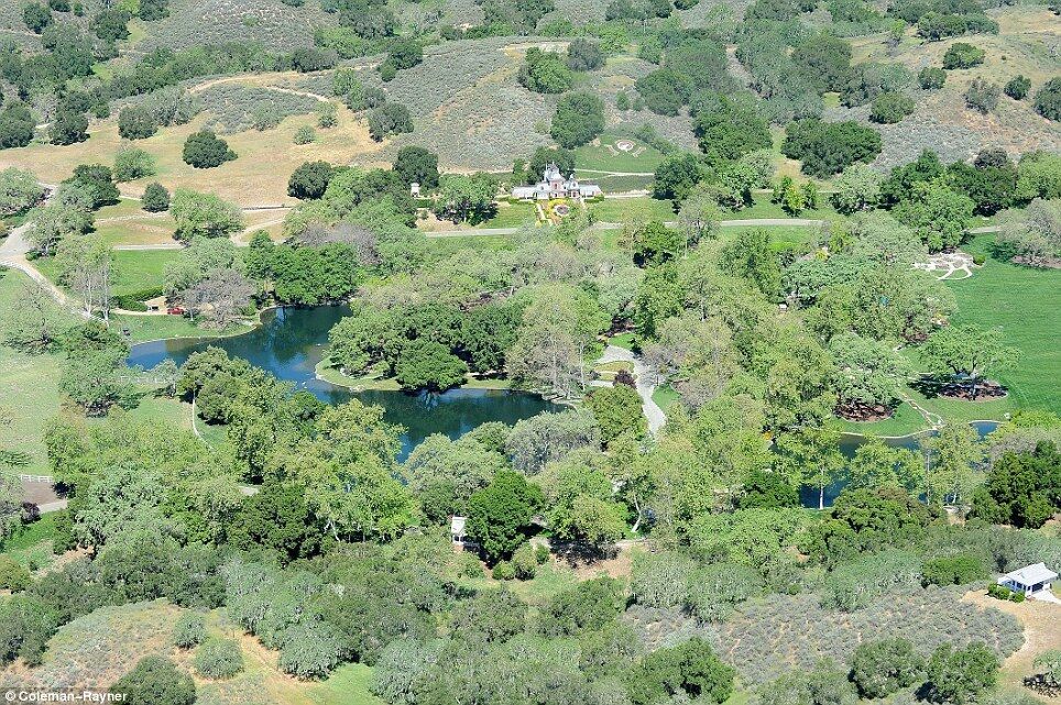 Ранчо Майкла Джексона Neverland выставлено на продажу