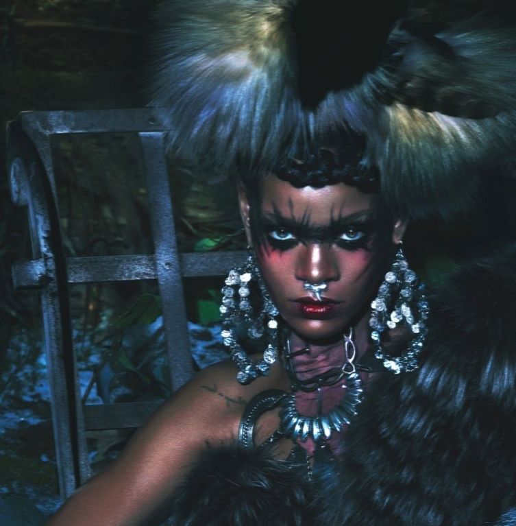 Рианна в образе дерзкой дикарки в новом фотосете