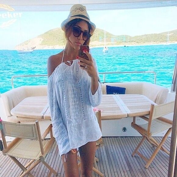 Как отдыхают звезды: Лобода гуляет по кладбищу, а Билык скрывается от папарацци