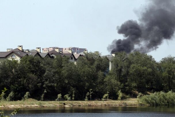 Під час обстрілу Донецька снаряди потрапили в людей прямо на вулиці