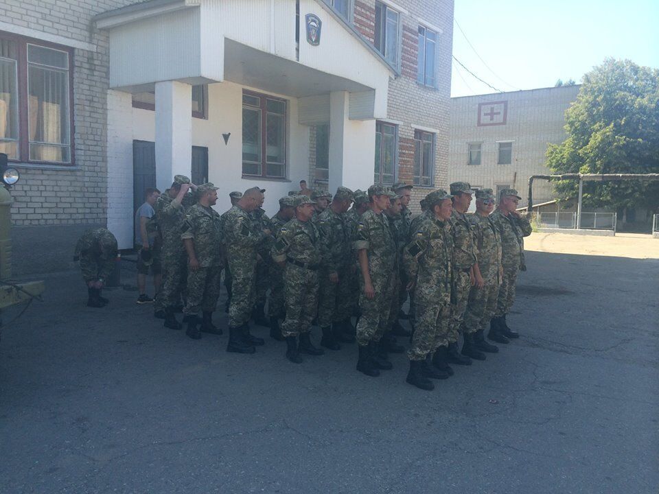 Добровольцы толпами идут в батальон "Феникс": 300 человек за три дня