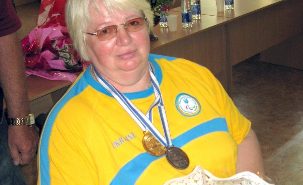 Паралимпийка отдала золотые медали на поддержку украинской армии