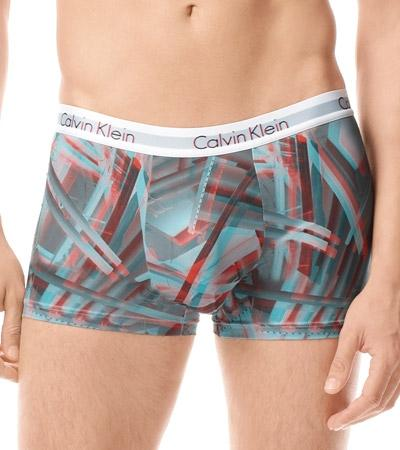 Лифчики из птиц и алюминиевые трусы. Самое необычное нижнее белье