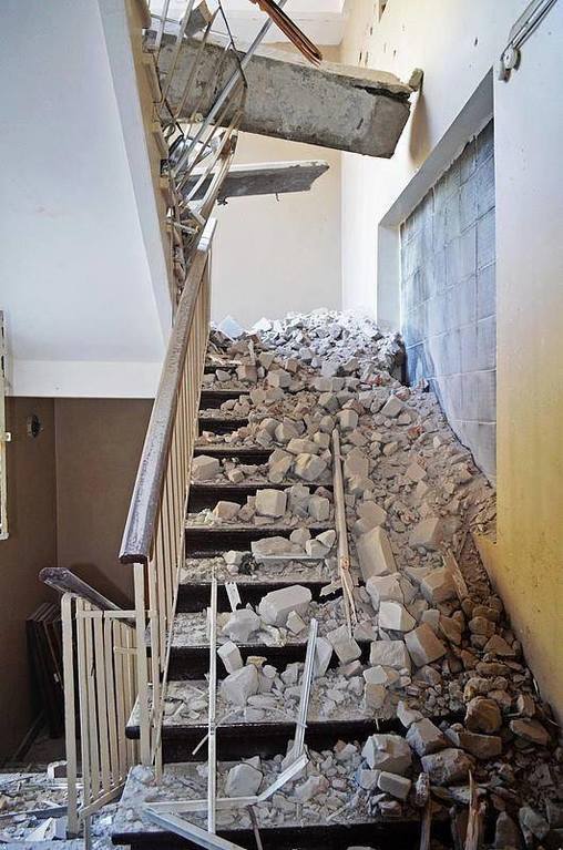 Зруйновано снарядами найбільший в Україні Донецький краєзнавчий музей