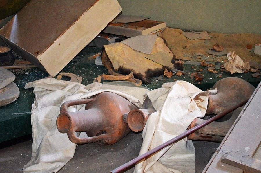 Зруйновано снарядами найбільший в Україні Донецький краєзнавчий музей