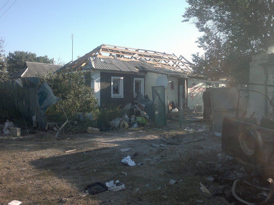 Террористы обстреляли Новосветловку из установки "Ураган"