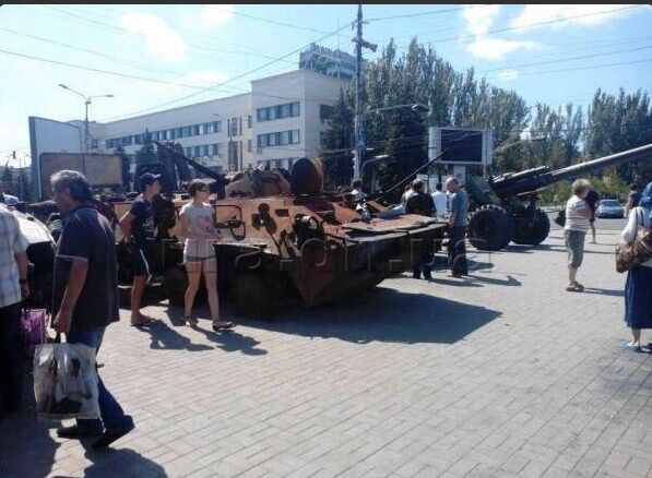 Российские наемники в Донецке готовятся к "параду": стягивают всю разбитую технику