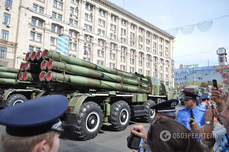 В Киеве прошел военный парад. Фоторепортаж